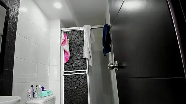 sophiaamethystt online show from 01-13-26, 08:24