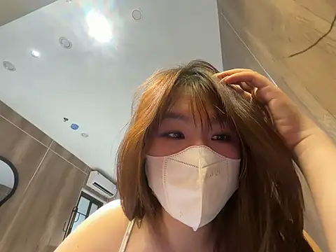 Snapshot of Onee-Chew chatting on 07-18-26, 12:03 Onee-Chew online show from 07-18-26, 12:03