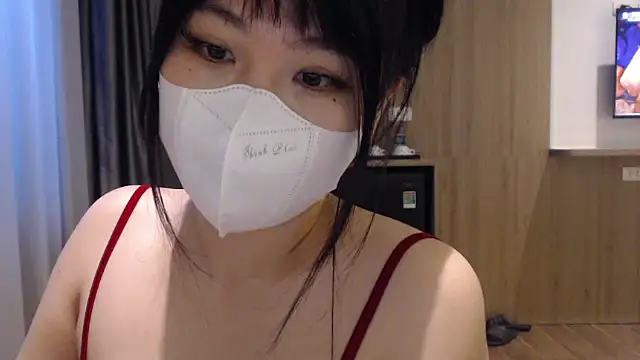 Snapshot of Onee-Chew chatting on 10-26-25, 04:13 Onee-Chew online show from 10-26-25, 04:13