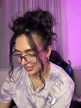 Samantha Bernardo online show from 05-26-26, 03:15