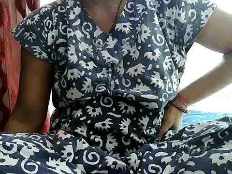 Snapshot of RukminiNew chatting on 10-12-25, 10:27 RukminiNew online show from 10-12-25, 10:27