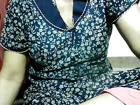 Snapshot of RukminiNew chatting on 05-18-26, 10:53 RukminiNew online show from 05-18-26, 10:53