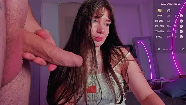 Snapshot of alicekaneky chatting on 11-02-25, 11:54 alicekaneky online show from 11-02-25, 11:54