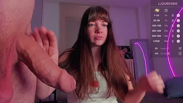 Snapshot of alicekaneky chatting on 10-26-25, 04:57 alicekaneky online show from 10-26-25, 04:57