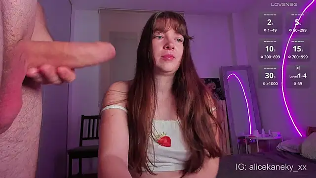 Snapshot of alicekaneky chatting on 11-21-25, 12:42 alicekaneky online show from 11-21-25, 12:42