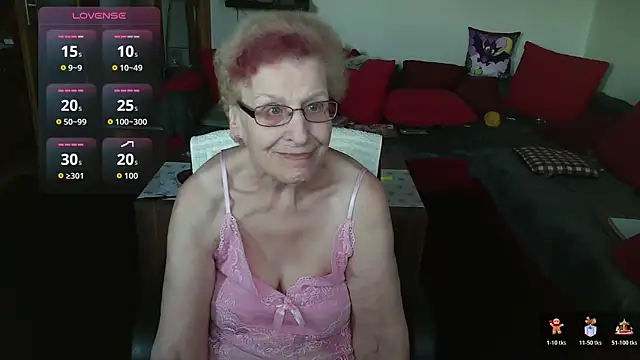 HeisseomaOriginal online show from 12-15-25, 08:20