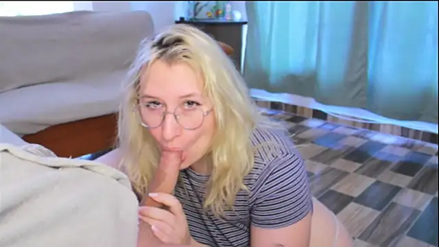 Snapshot of andycherry_secrets_ chatting on 03-21-26, 01:04 andycherry secrets online show from 03-21-26, 01:04