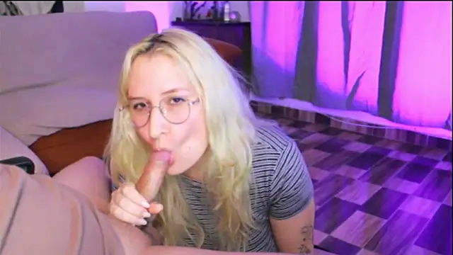 Snapshot of andycherry_secrets_ chatting on 03-21-26, 03:41 andycherry secrets online show from 03-21-26, 03:41