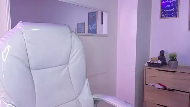 bluee hazell online show from 01-15-26, 11:57