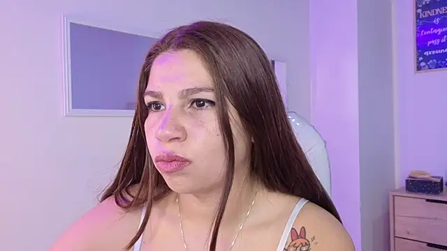 bluee hazell online show from 12-05-25, 11:31