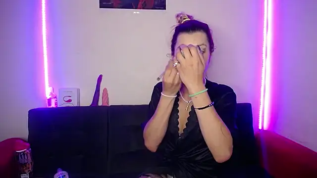 yuliana 19 online show from 03-10-26, 08:51