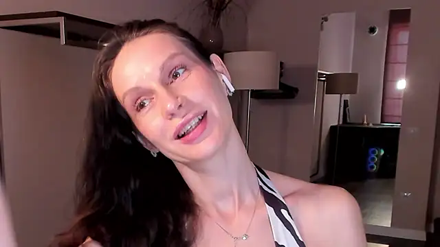 Mila Anders online show from 02-11-26, 06:35