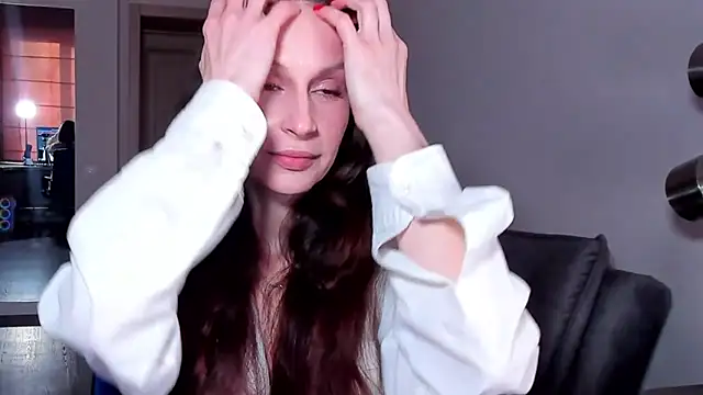 Mila Anders online show from 02-21-26, 05:42