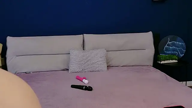 Mila Anders online show from 01-12-26, 05:47