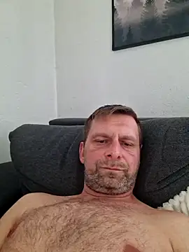 Snapshot of Mjn34 chatting on 03-06-26, 03:40 Mjn34 online show from 03-06-26, 03:40