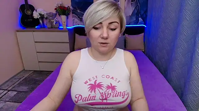 BlondPearl online show from 03-18-26, 11:48