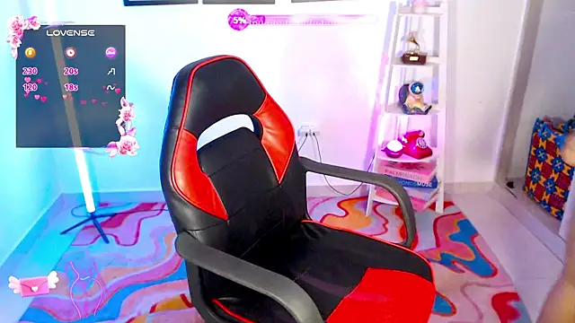 Snapshot of Aaliyahas chatting on 10-09-25, 02:56 Aaliyahas online show from 10-09-25, 02:56