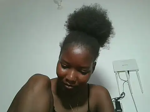 Snapshot of sexyjanett chatting on 06-25-26, 06:24 sexyjanett online show from 06-25-26, 06:24