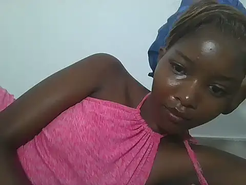 Snapshot of sexyjanett chatting on 06-07-26, 11:04 sexyjanett online show from 06-07-26, 11:04
