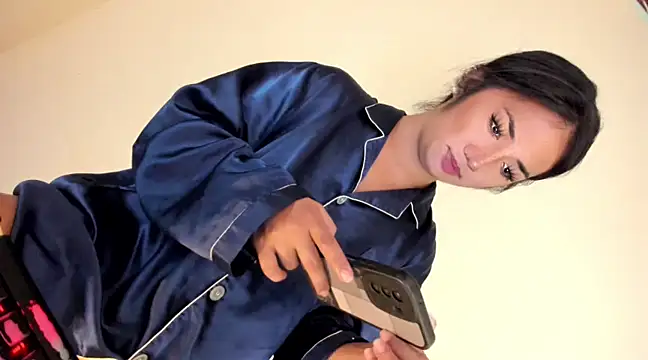 Snapshot of Seductive_Lena chatting on 01-22-25, 05:37 Seductive Lena online show from 01-22-25, 05:37