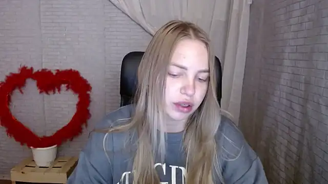 Snapshot of klerkarina chatting on 10-07-25, 05:19 klerkarina online show from 10-07-25, 05:19
