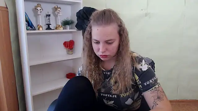 Snapshot of klerkarina chatting on 09-26-25, 05:14 klerkarina online show from 09-26-25, 05:14