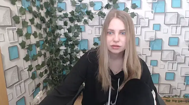 Snapshot of klerkarina chatting on 02-20-25, 05:44 klerkarina online show from 02-20-25, 05:44