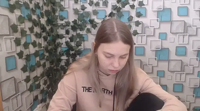 Snapshot of klerkarina chatting on 02-08-25, 06:01 klerkarina online show from 02-08-25, 06:01