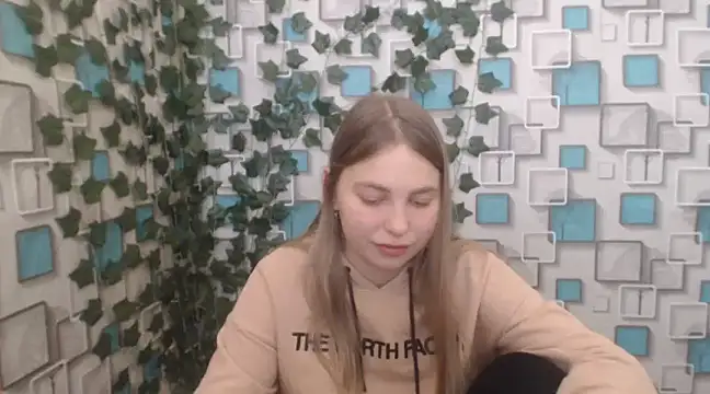 Snapshot of klerkarina chatting on 02-08-25, 09:03 klerkarina online show from 02-08-25, 09:03