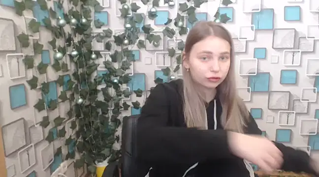 Snapshot of klerkarina chatting on 02-06-25, 06:29 klerkarina online show from 02-06-25, 06:29