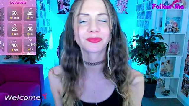 Snapshot of GrayceWild chatting on 01-17-25, 11:49 GrayceWild online show from 01-17-25, 11:49