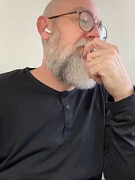 Snapshot of Daddythickcock4 chatting on 01-24-25, 07:49 Daddythickcock4 online show from 01-24-25, 07:49