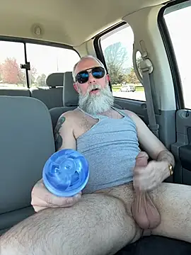 Snapshot of Daddythickcock4 chatting on 03-18-25, 04:39 Daddythickcock4 online show from 03-18-25, 04:39