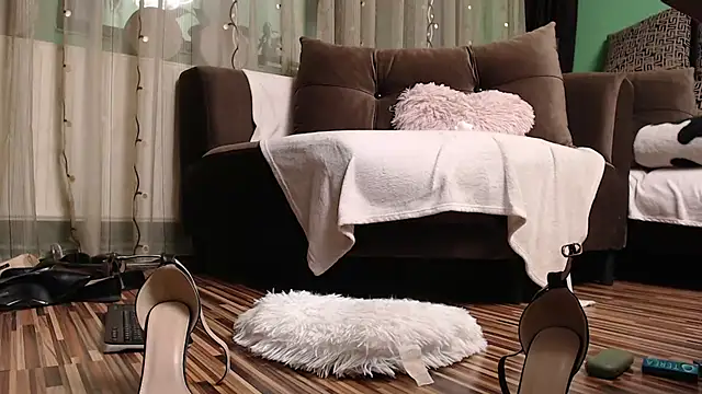 lovingfeetheels online show from 10-13-25, 06:37