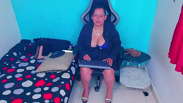 Diana Lozano online show from 07-20-26, 04:20