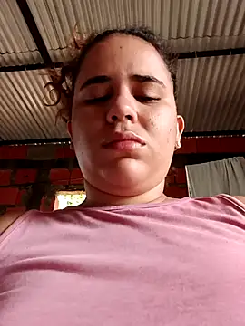 Snapshot of ValeriaSantos- chatting on 09-20-25, 12:54 ValeriaSantos- online show from 09-20-25, 12:54
