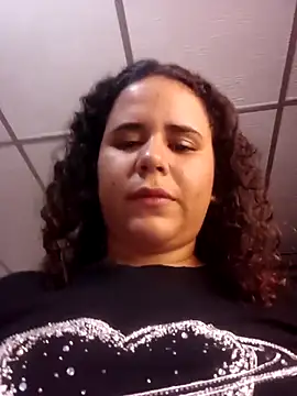Snapshot of ValeriaSantos- chatting on 02-20-25, 03:01 ValeriaSantos- online show from 02-20-25, 03:01