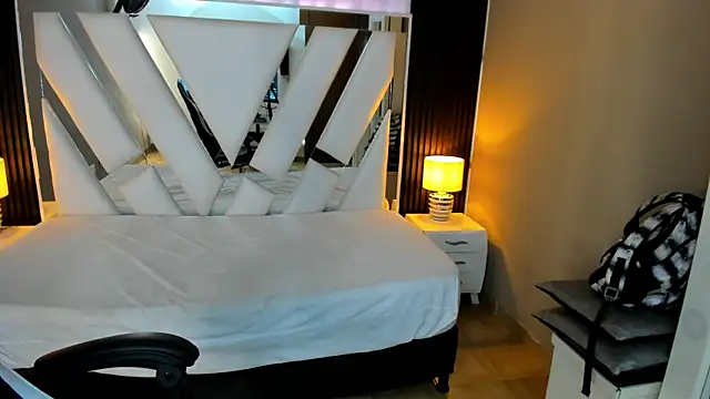 Linda4Petite online show from 02-08-26, 01:09