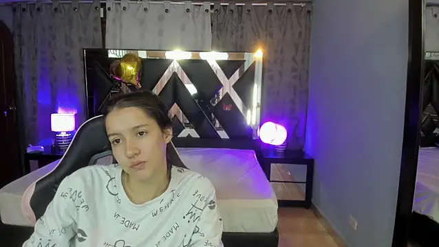 Linda4Petite online show from 06-14-26, 01:34