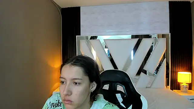 Linda4Petite online show from 02-22-26, 01:35