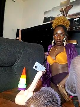 lynnkatrina online show from 11-07-25, 06:12