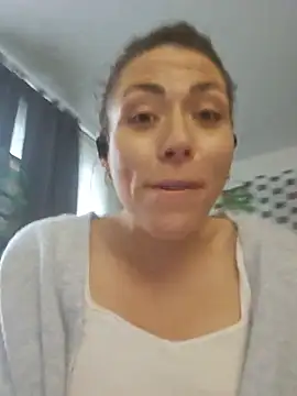 Ellie-L-Elizabeth online show from 06-21-26, 07:08