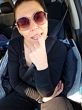 Ellie-L-Elizabeth online show from 03-26-26, 01:53