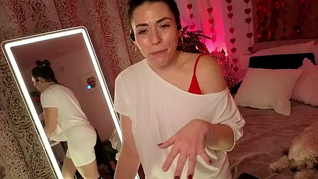 Snapshot of Ellie-L-Elizabeth chatting on 02-15-26, 11:36 Ellie-L-Elizabeth online show from 02-15-26, 11:36