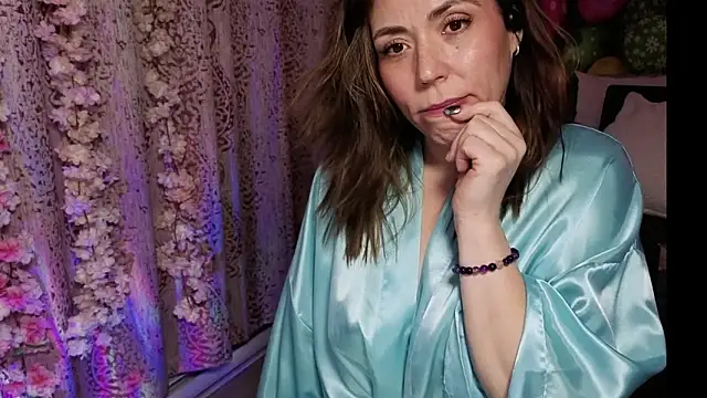 Ellie-L-Elizabeth online show from 03-25-26, 12:22