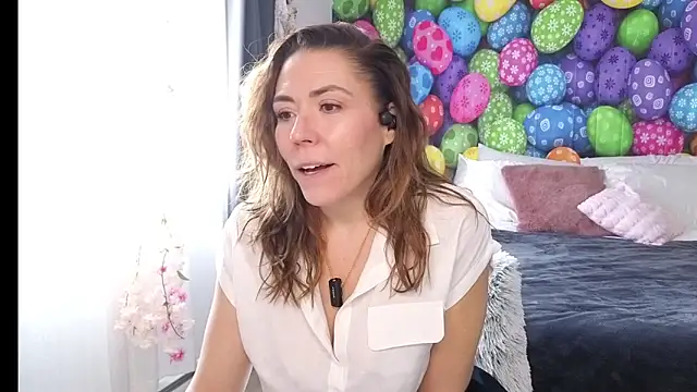 Ellie-L-Elizabeth online show from 04-02-26, 05:52