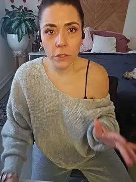 Snapshot of Ellie-L-Elizabeth chatting on 02-19-26, 07:00 Ellie-L-Elizabeth online show from 02-19-26, 07:00