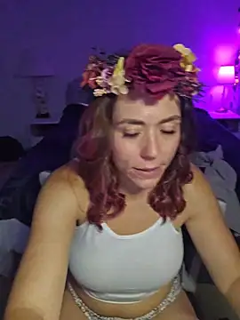 Ellie-L-Elizabeth online show from 10-22-25, 05:12