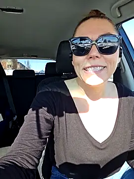 Ellie-L-Elizabeth online show from 02-28-25, 04:10