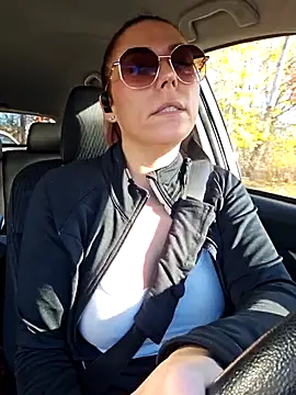 Ellie-L-Elizabeth online show from 11-04-25, 01:48